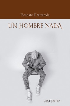 Un hombre nada